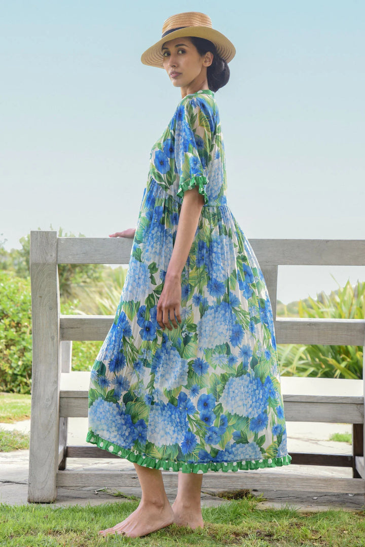 Don't Make Waves Dress | Hydrangea