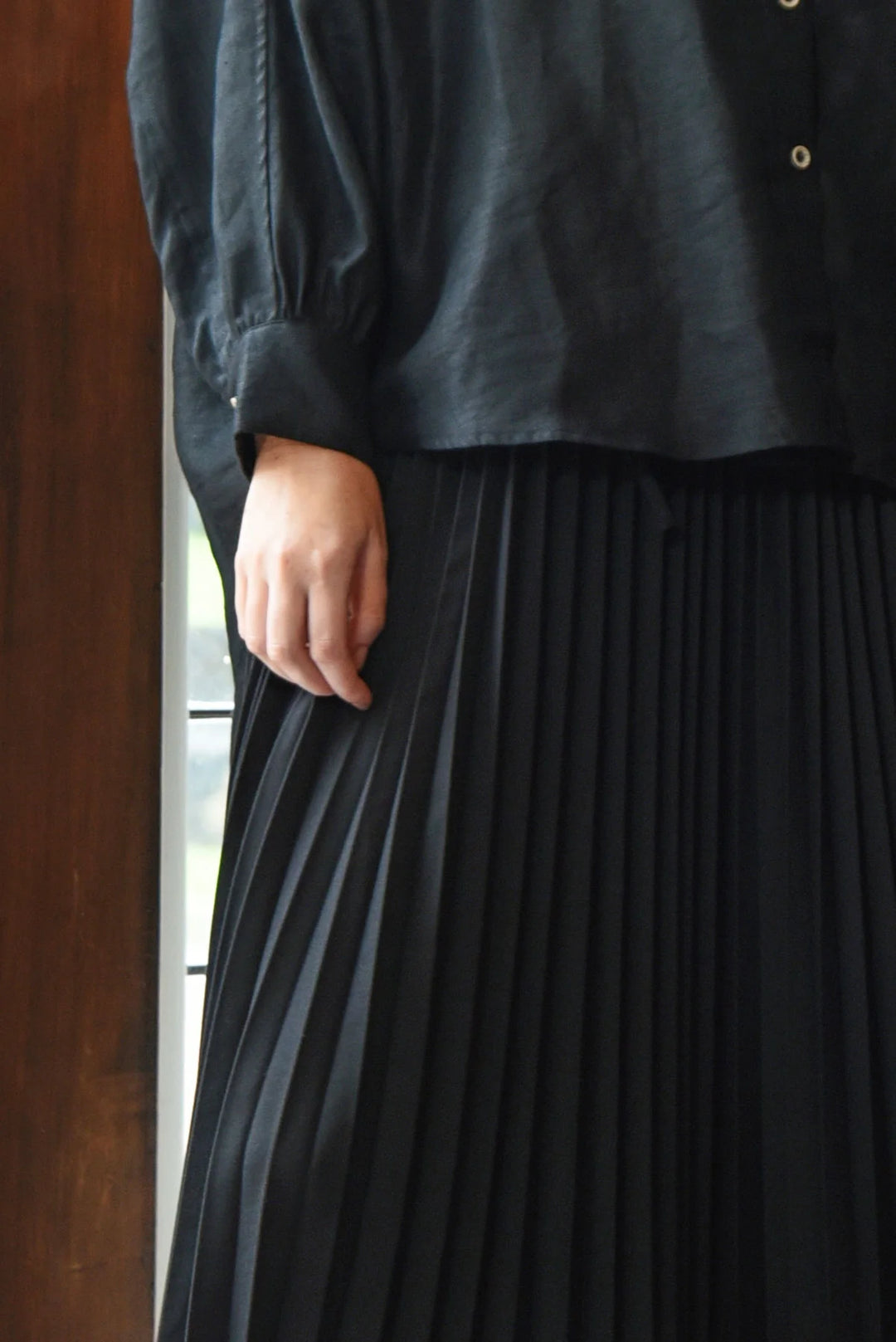 In Skirt Of Time | Black