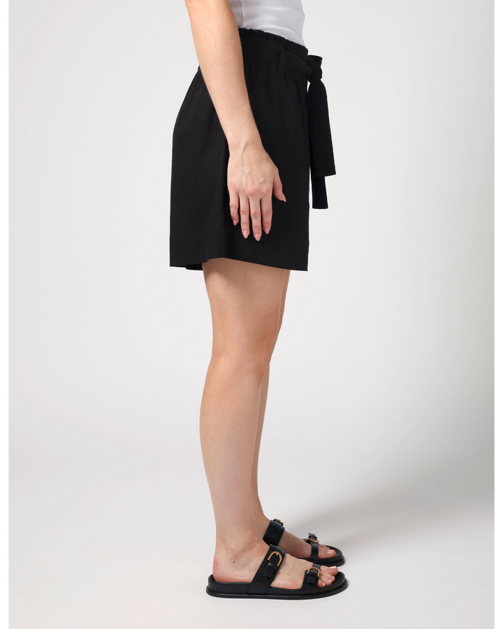 Noa Short | Black