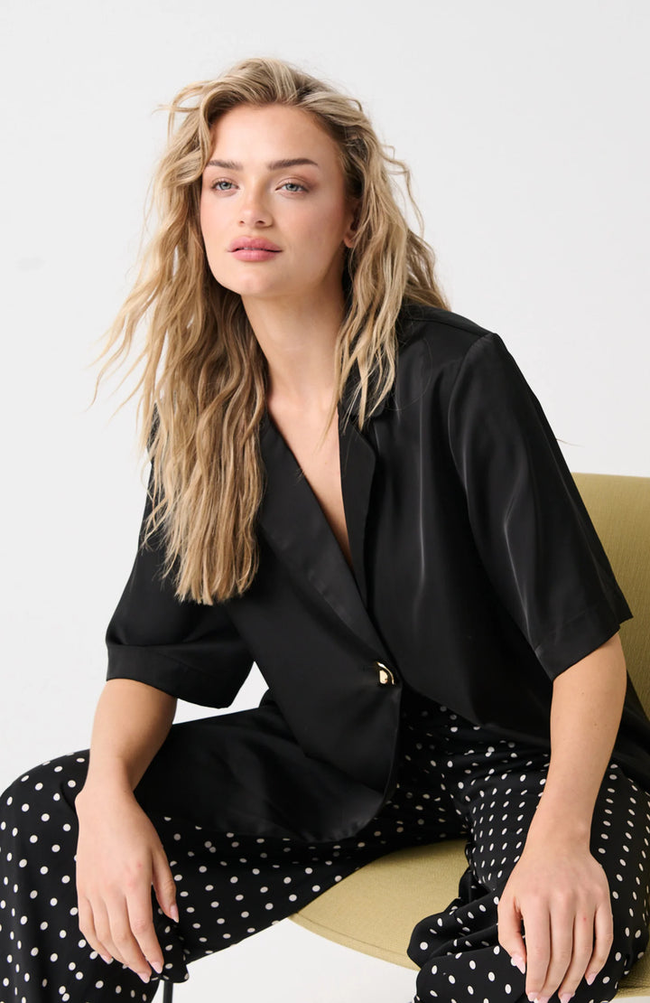 Sable Shirt | Black/Gold