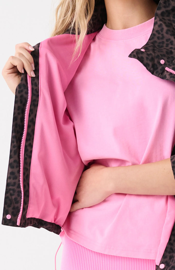 Beau Spray Jacket | Choc Leo