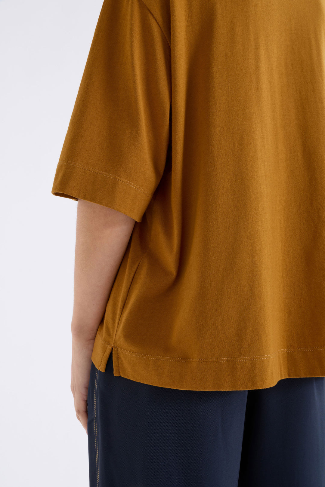 Tiel T-Shirt | Gold