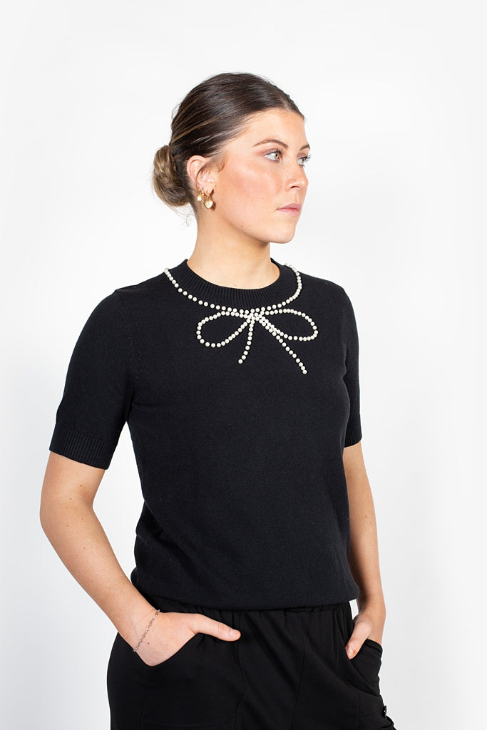 Bow’tiful Knit Tee | Black with Pearls