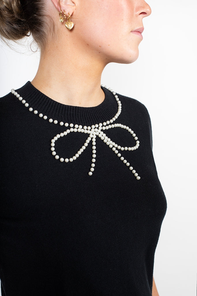 Bow’tiful Knit Tee | Black with Pearls