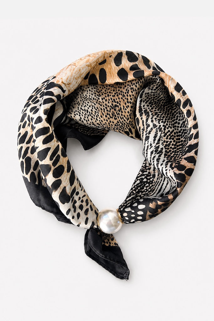 Pearl Fasten Necktie | Natural Instinct