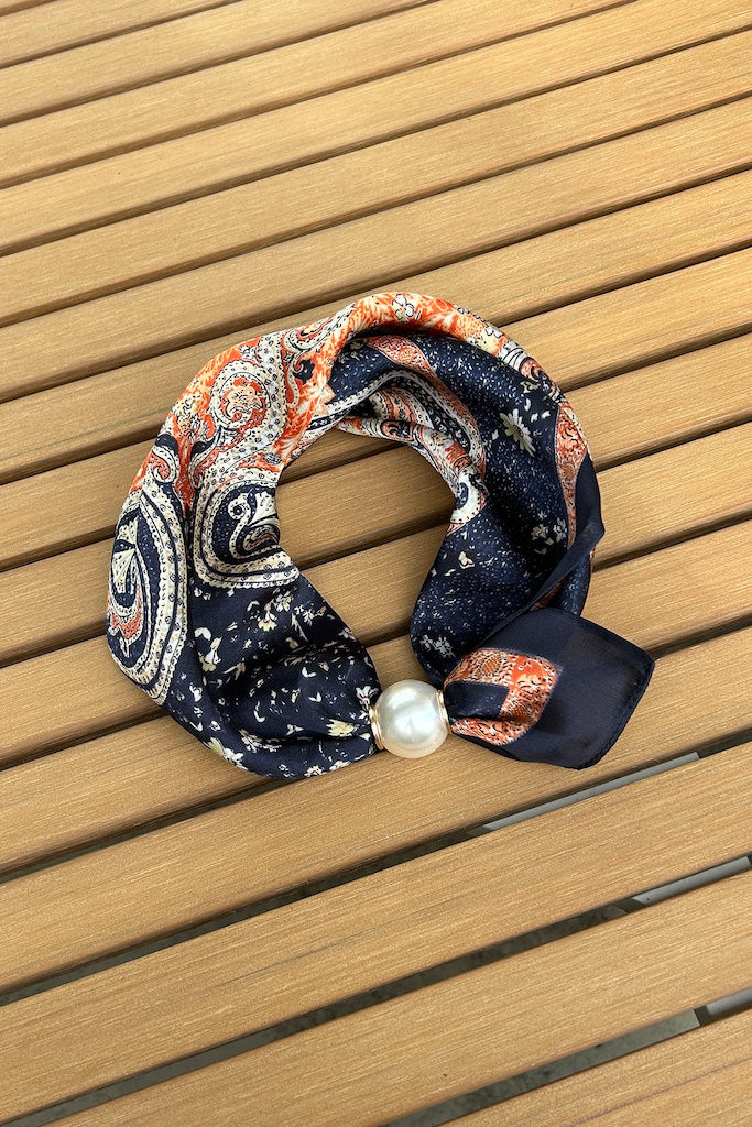 Pearl Fasten Neck Tie | Valencia