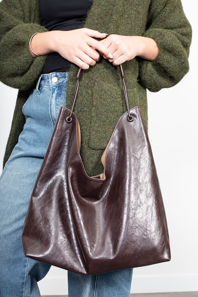 Classic Carry-All Shoulder Bag | Raisin