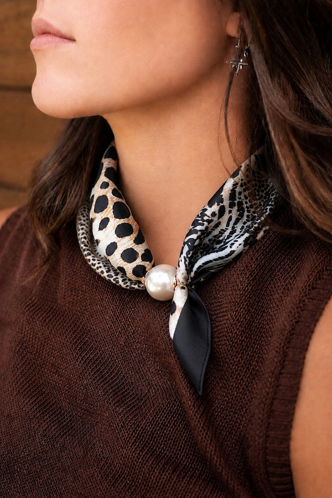 Pearl Fasten Necktie | Natural Instinct