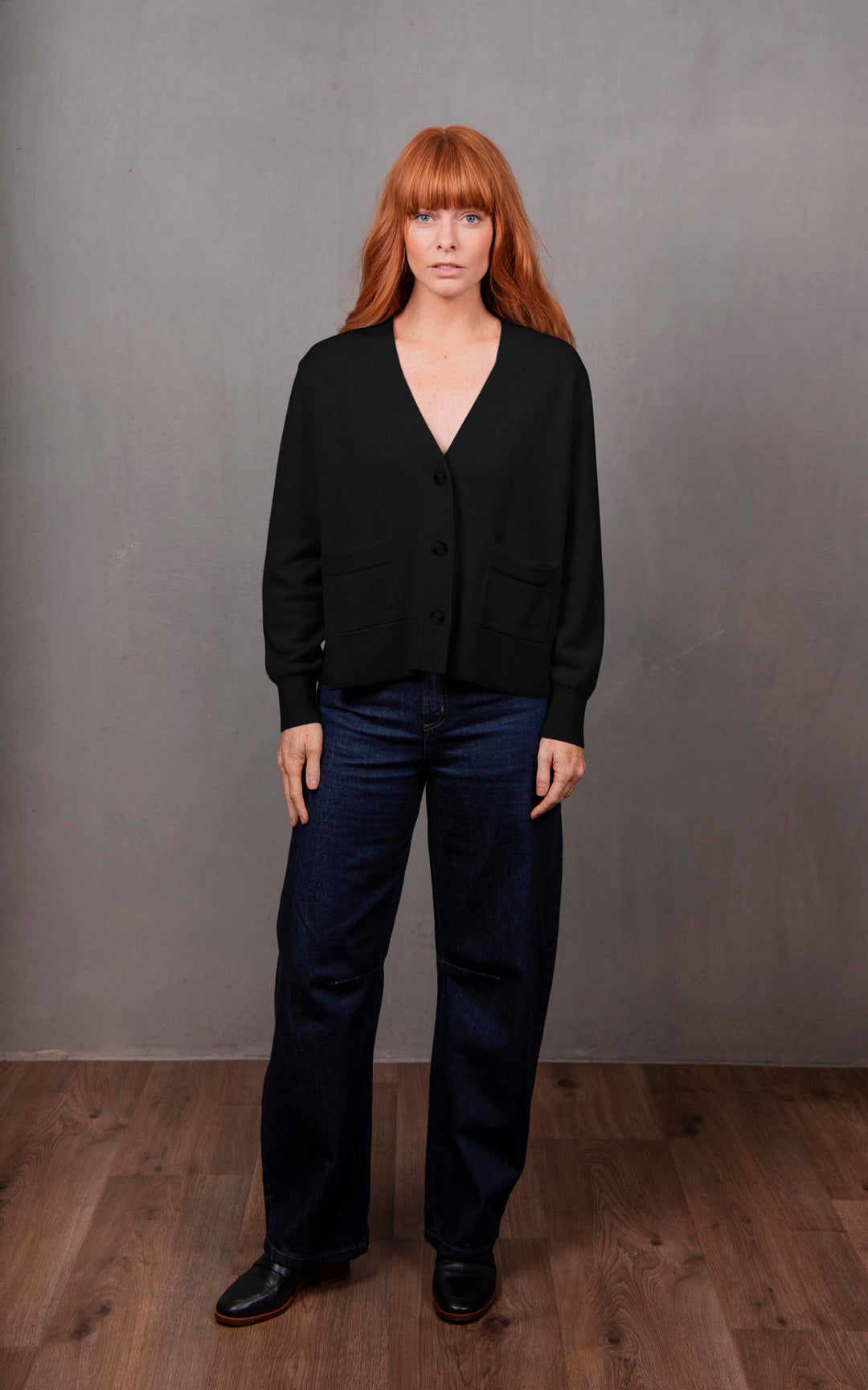 Vee Relaxed Cropped Cardi | Black