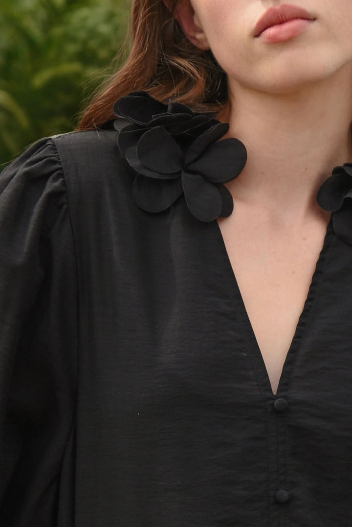 Budding Romance Top | Black