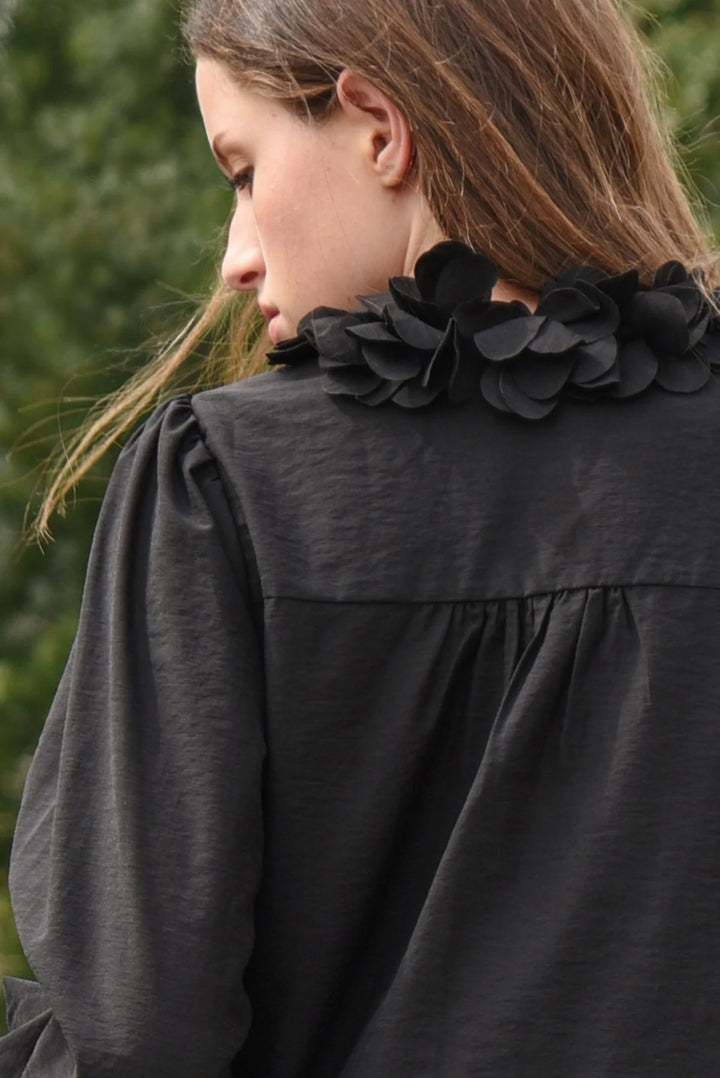 Budding Romance Top | Black