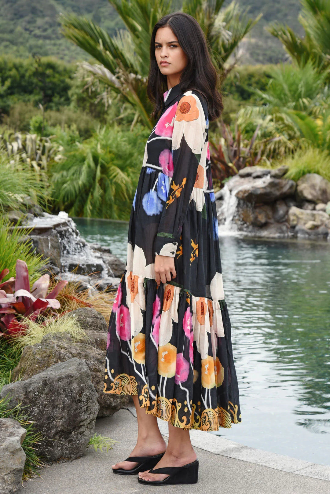 Under The Swoon-Light Dress | Black