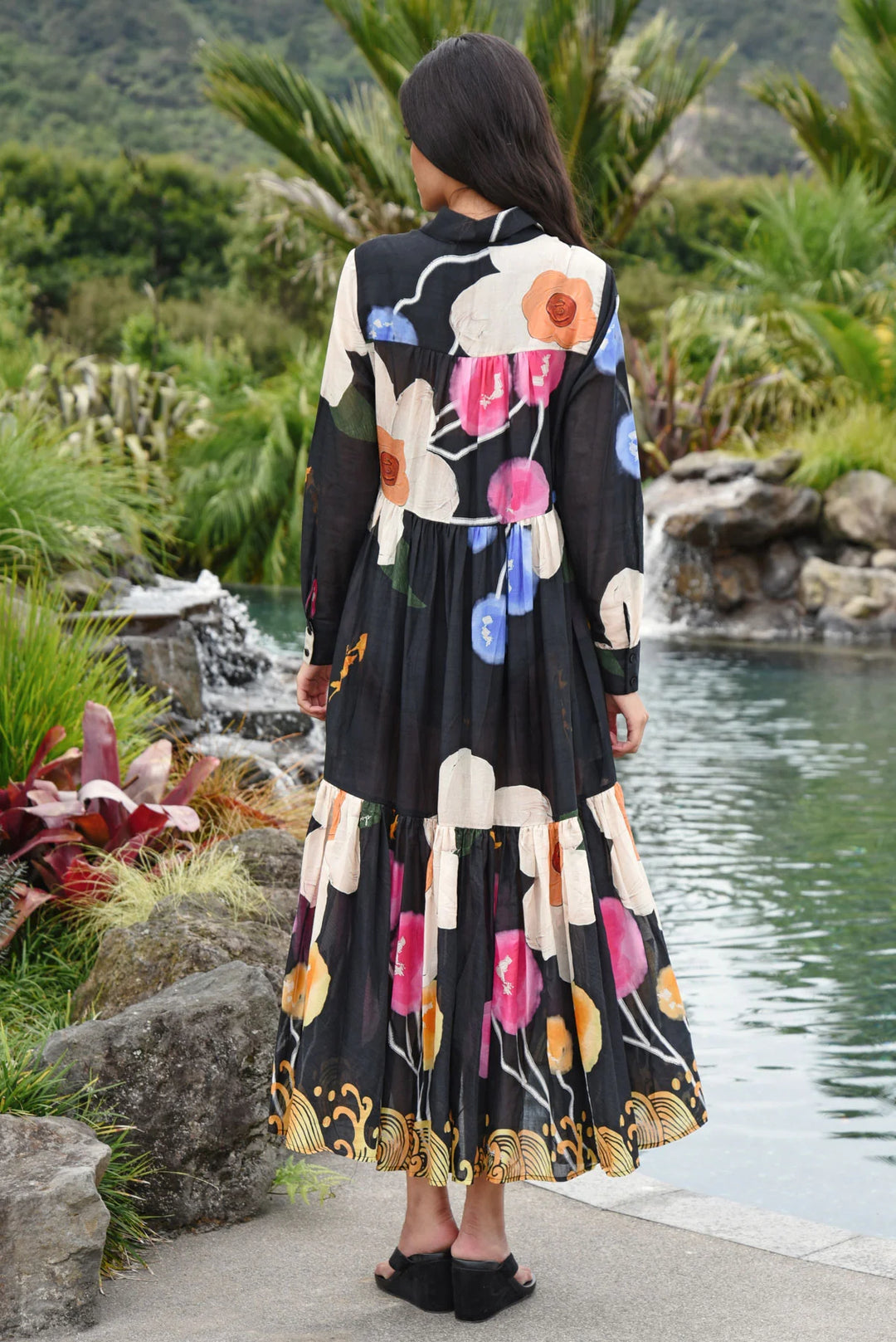 Under The Swoon-Light Dress | Black