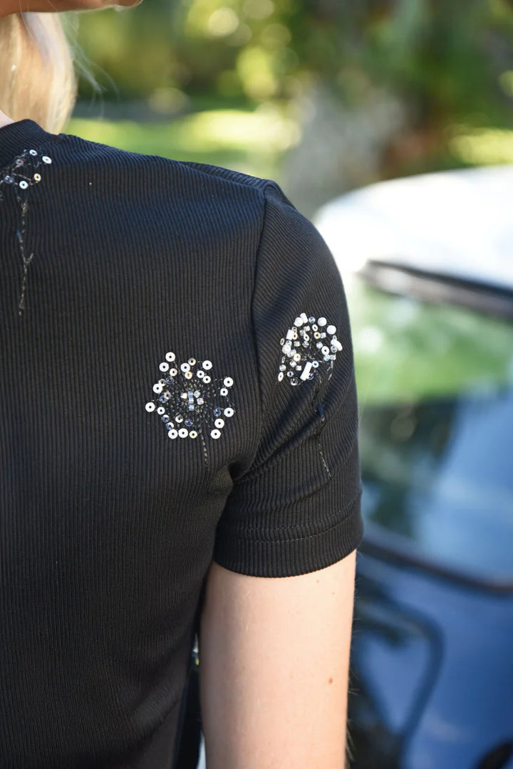 Isn’t Tee Lovely T Shirt | Black