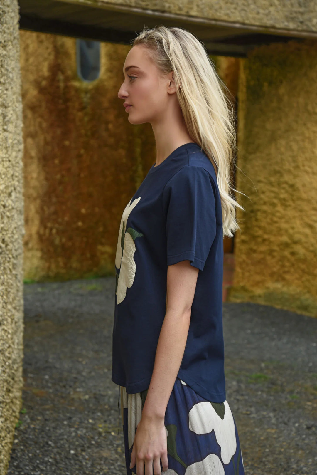 Petal Pop T-Shirt | Navy
