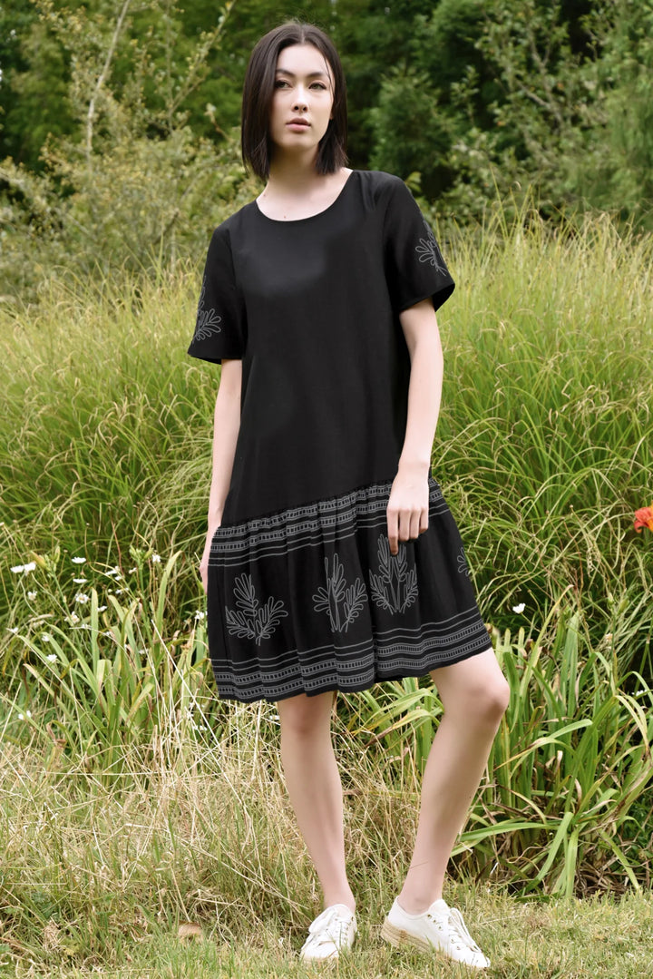 Joined  At The Hip Dress | Black