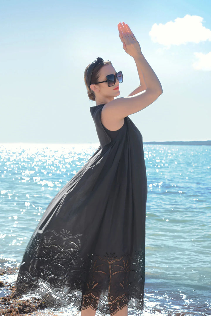 Bottom Heavy Dress | Black