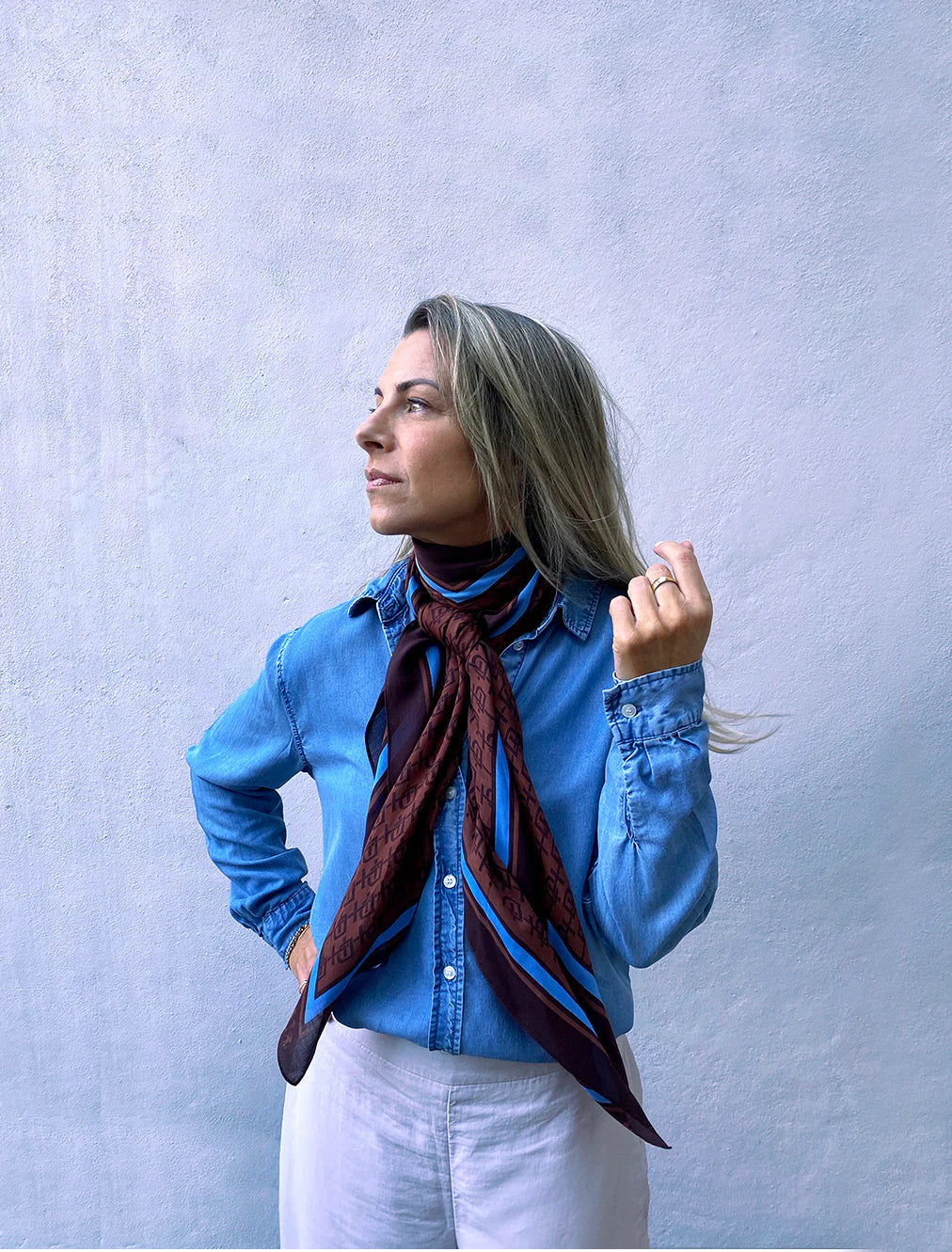The Divian Scarf | Choc/Blue
