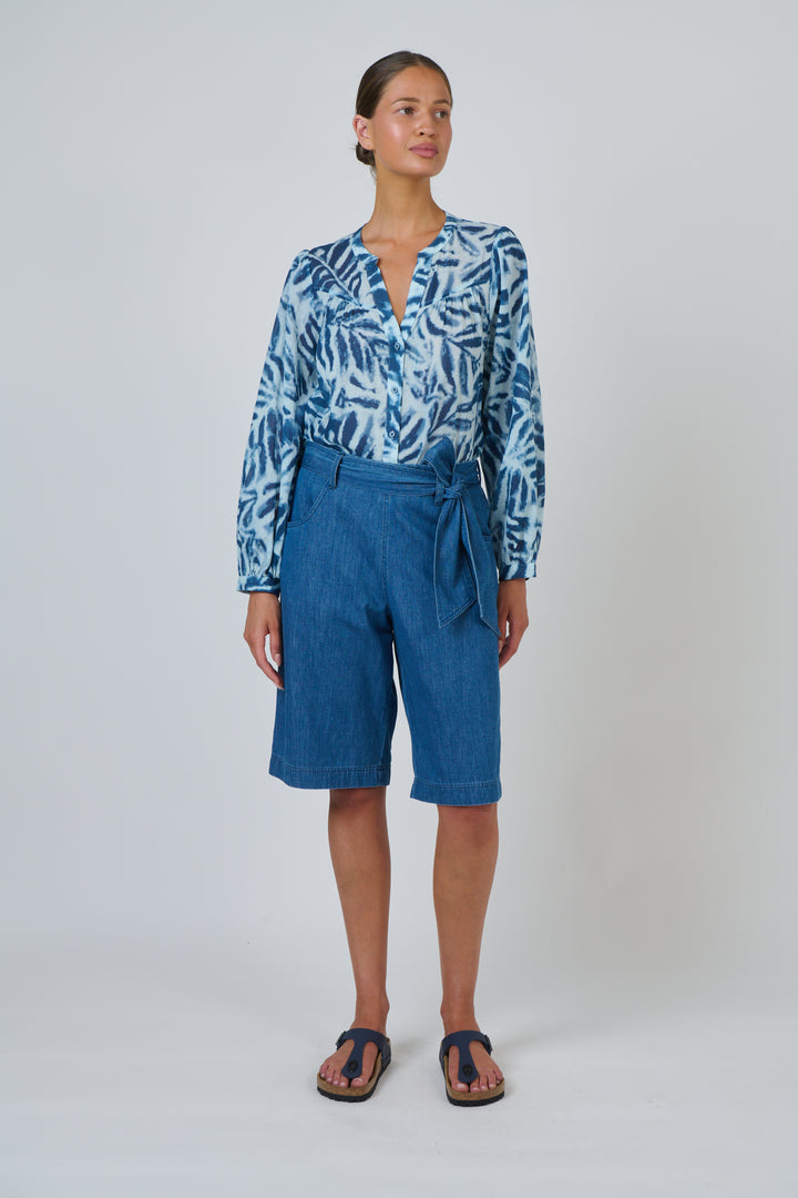 Claire Shorts | Chambray