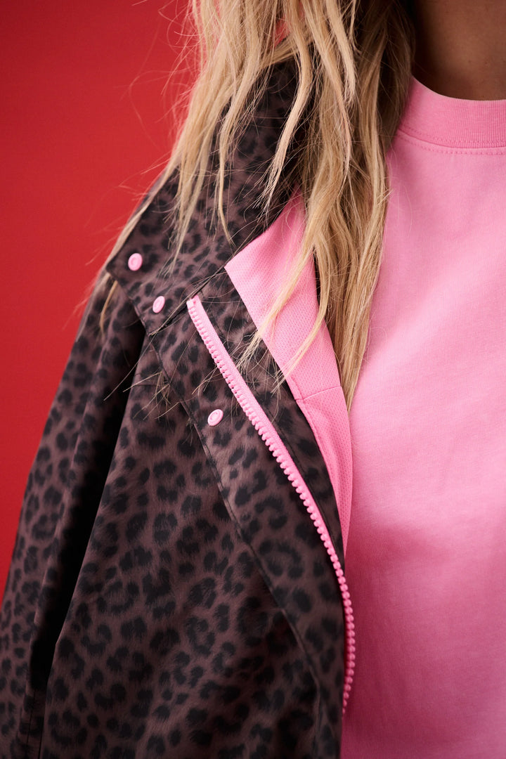 Beau Spray Jacket | Choc Leo