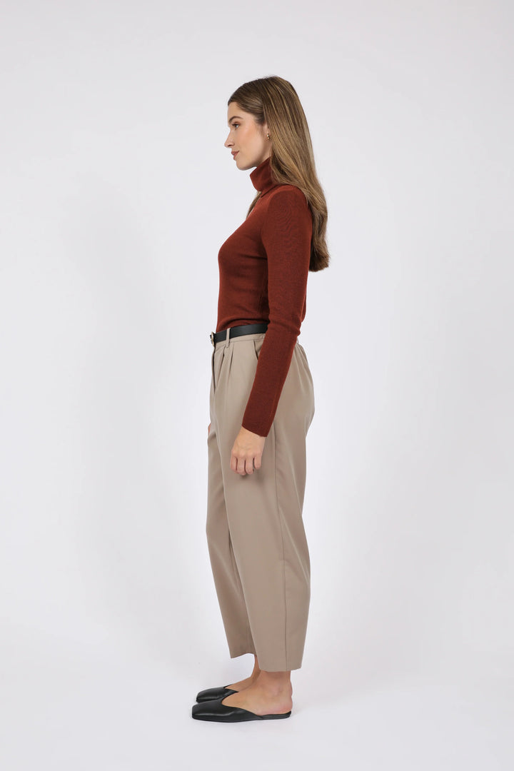 Ligne Tapered Pant | Ecru