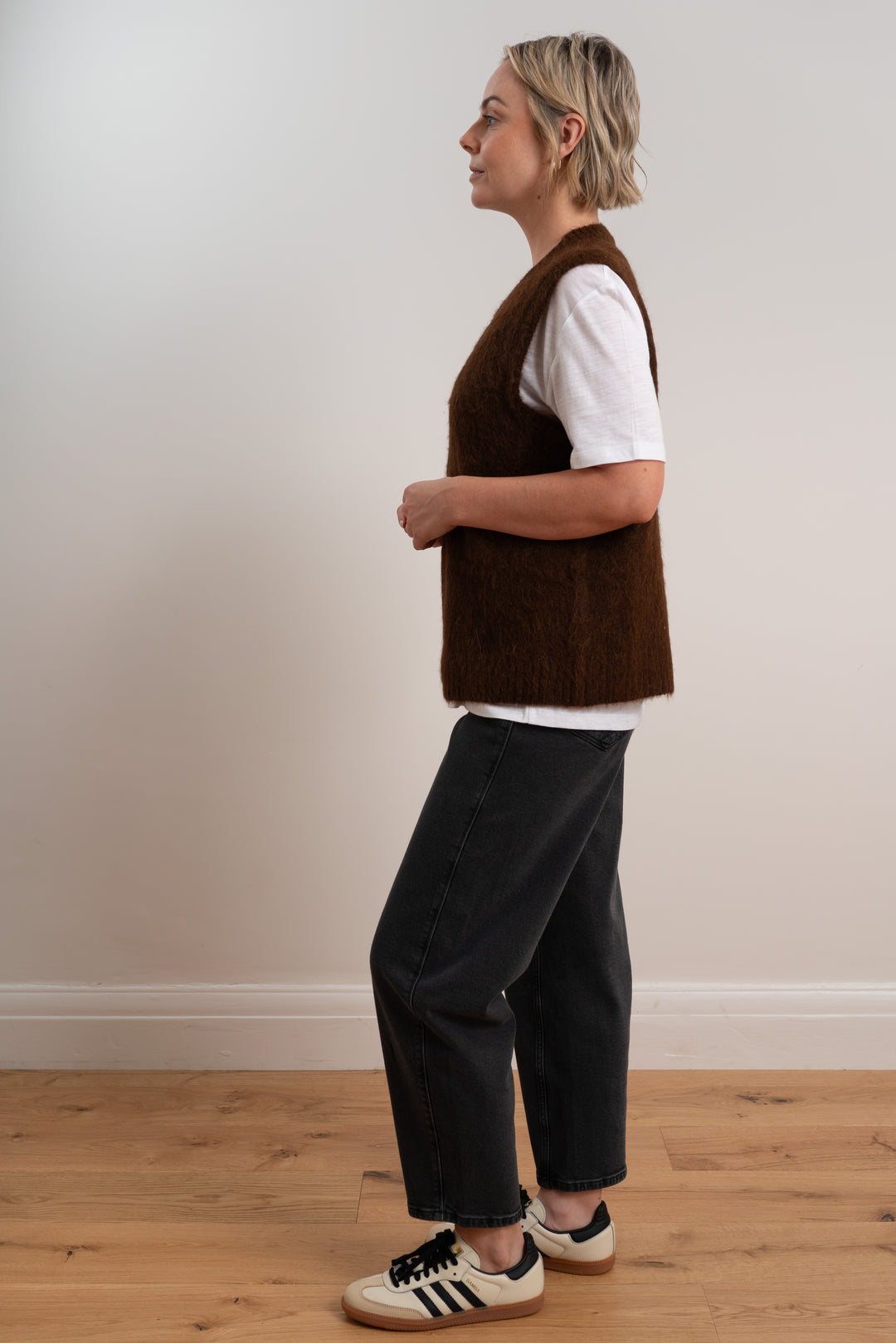 Brushed Crew Vest | Chocolate