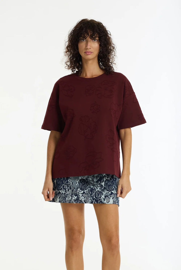Off Duty Flora Tee | Burgundy