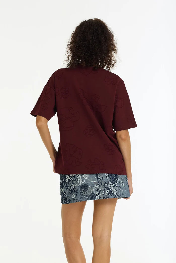 Off Duty Flora Tee | Burgundy