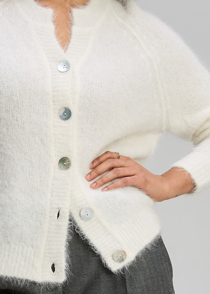 Alpaca Cardi | White