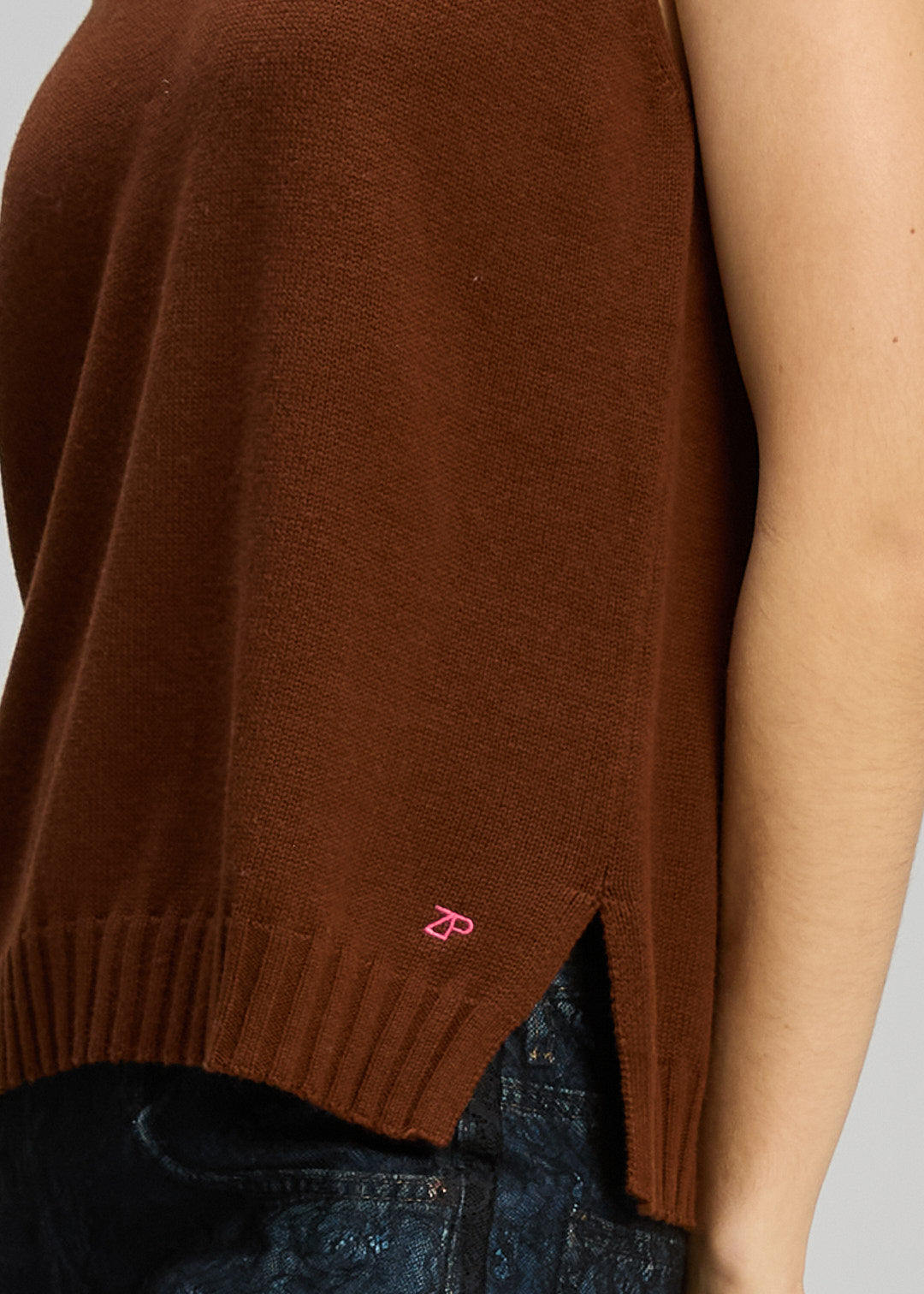 Vest Essential | Chestnut