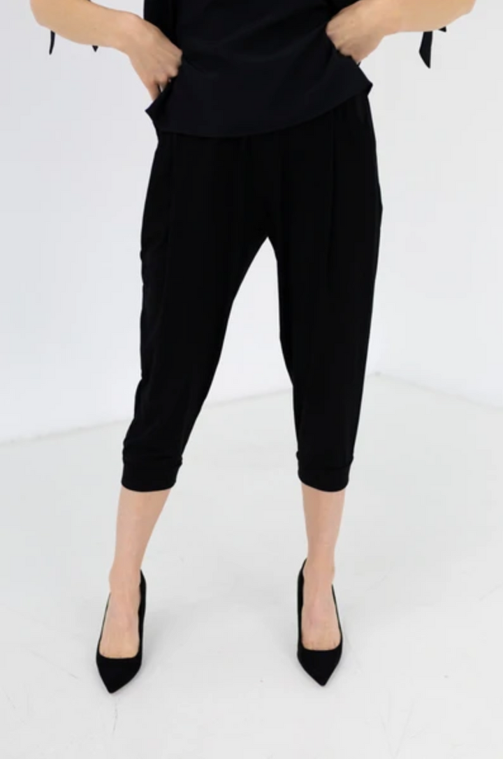 Flyer Crop Pant | Black