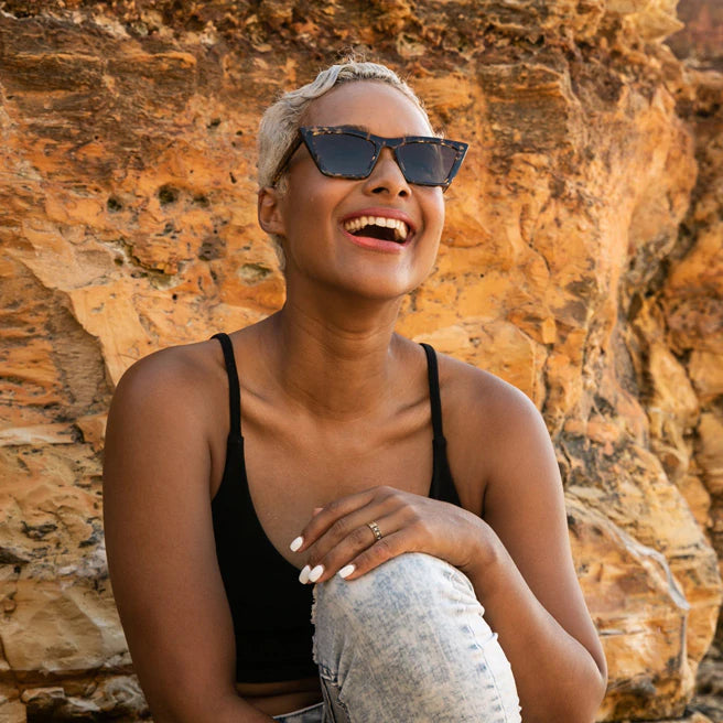 Lizzette Cat Black |